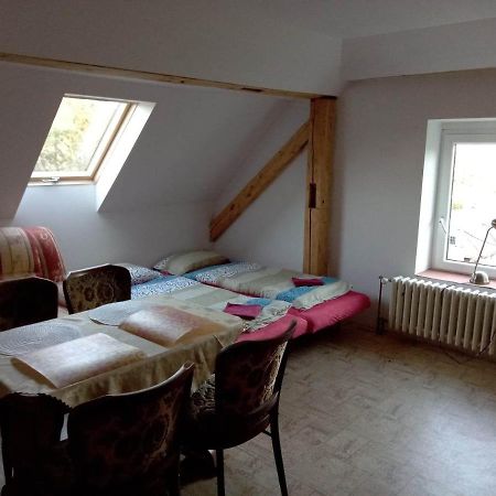 Apartman Police Nad Metuji Apartment Екстериор снимка